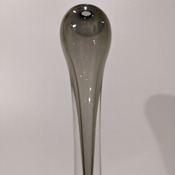 ๐ค Vintage 1988 Tony Lee Smoke Glass Vase โ Hand Blown Canadian Art - Picture 5 of 6
